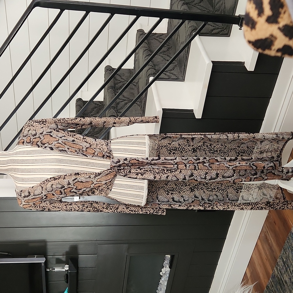 Windsor Snake Print Duster Cardigan - Picture 8 of 8